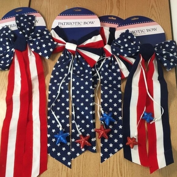 New Bundle of 11 Patriotic American Flag Decorations Ribbons & Socks - Picture 8 of 10